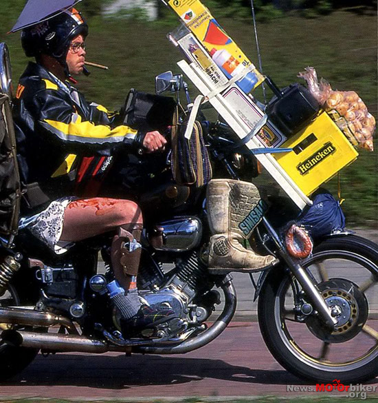 Motorcycle-Carrying-Cargo-162