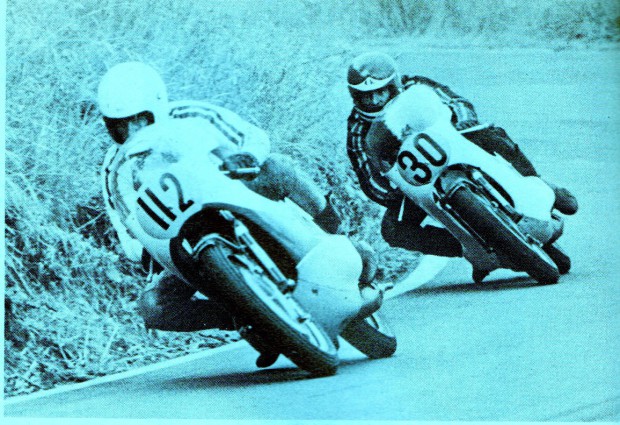 Murray Sayle leading eventual winner Clive Knight