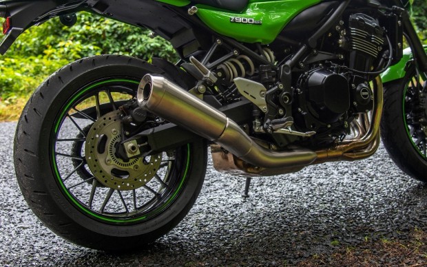 2018 KAWASAKI Z900RS CAFÉ REVIEW – “I'M DOING IT FOR YOU