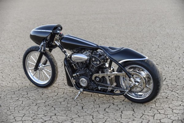 CUSTOM INDIAN SCOUT THE BLACK BULLET BIK