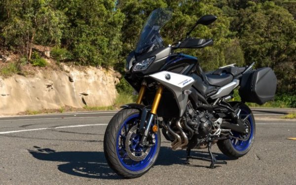 2020 YAMAHA MT-09 TRACER GT REVIEW – VERSATILITY WITH TEETH – BIKE ME!